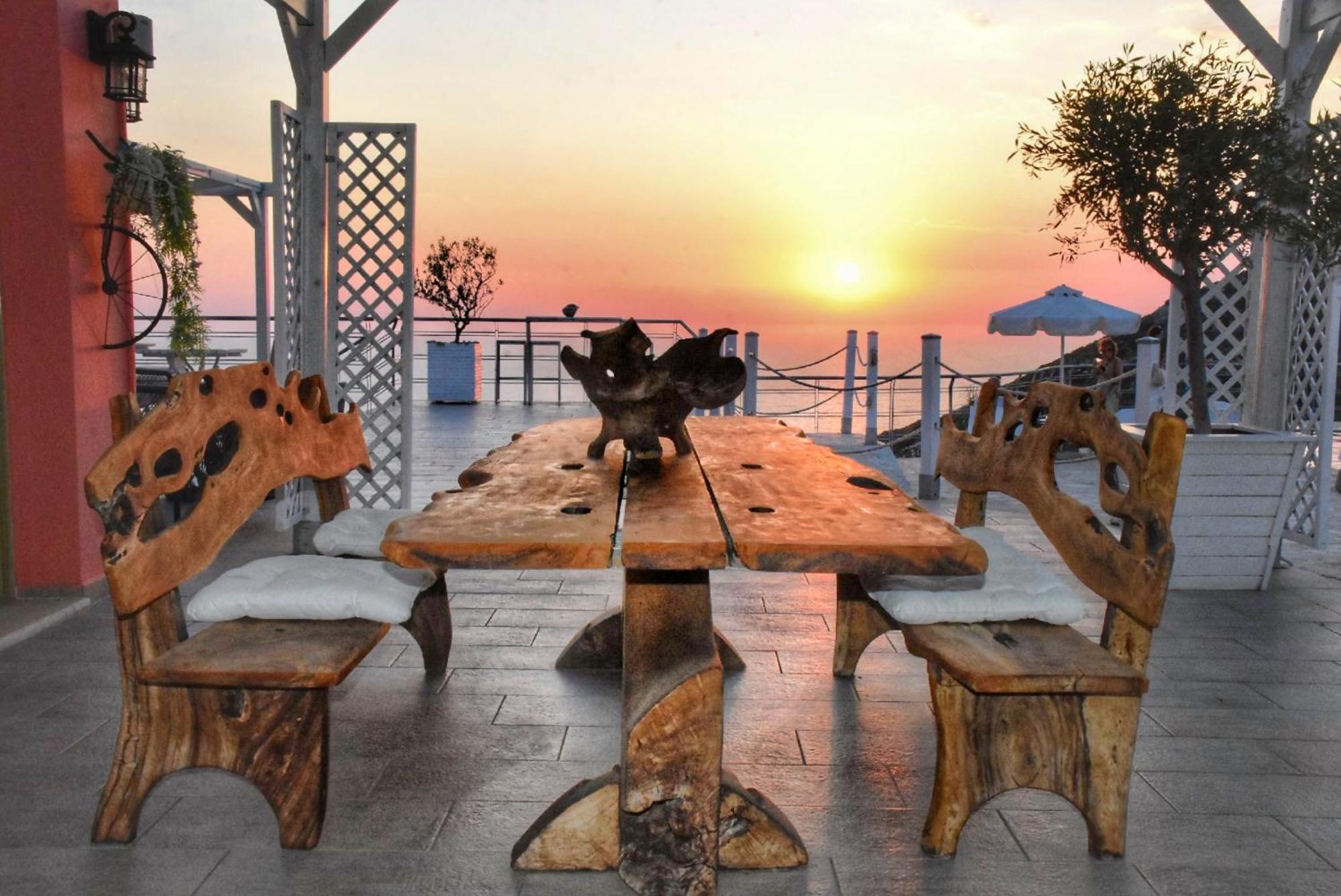 Petani Bay Hotel - Adults Only Vóvikes エクステリア 写真